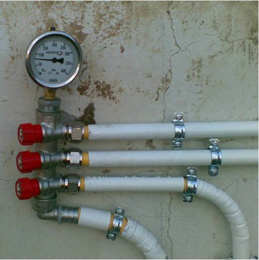 gas pipe manifold and high pressure gas gage